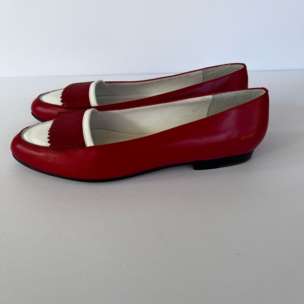 G.H. Bass & Co. Red and White Leather Fringe Loafers - Picture 4 of 7